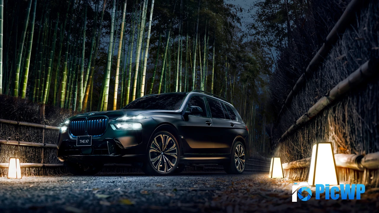 BMW X7 M60i xDrive Black 2025 4K PC Wallpaper