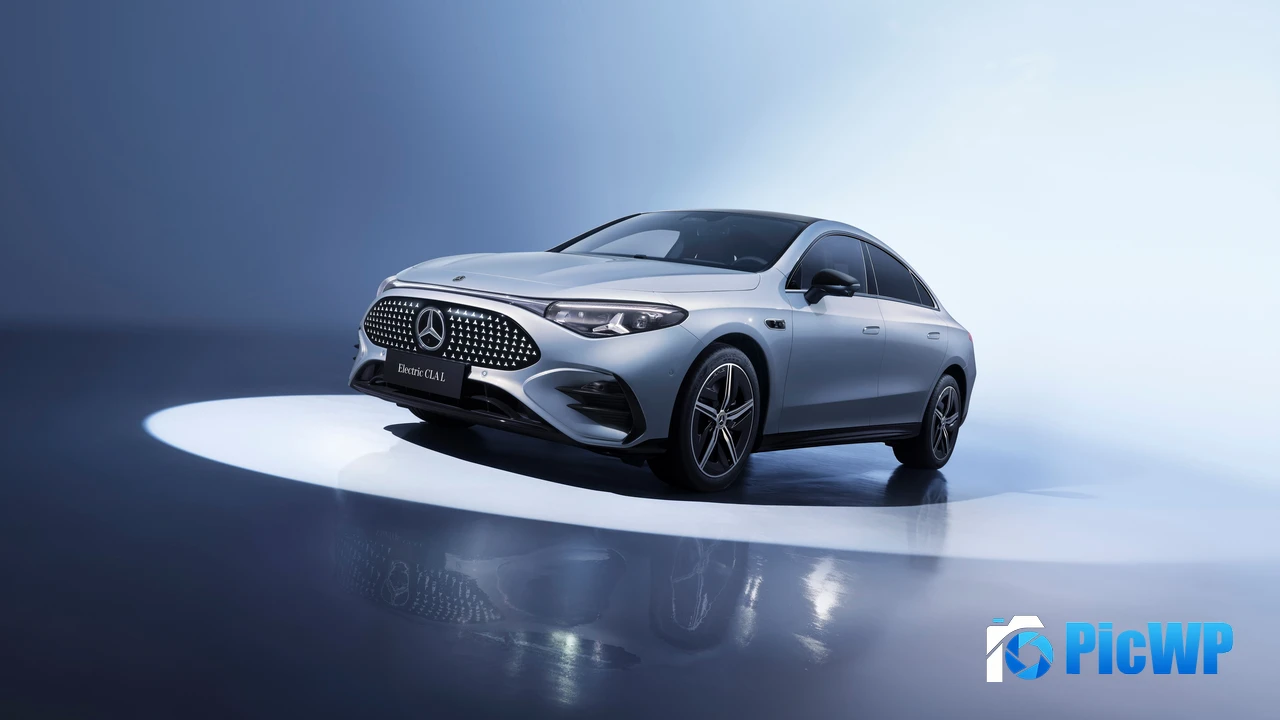 Mercedes-Benz CLA 300 L 4K PC Wallpaper