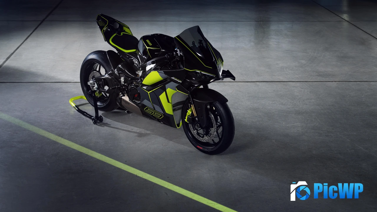 Lamborghini Ducati Panigale V4 4K PC Wallpaper