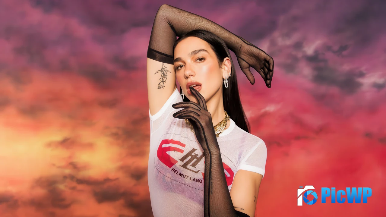 Dua Lipa Vogue 4K PC Wallpaper