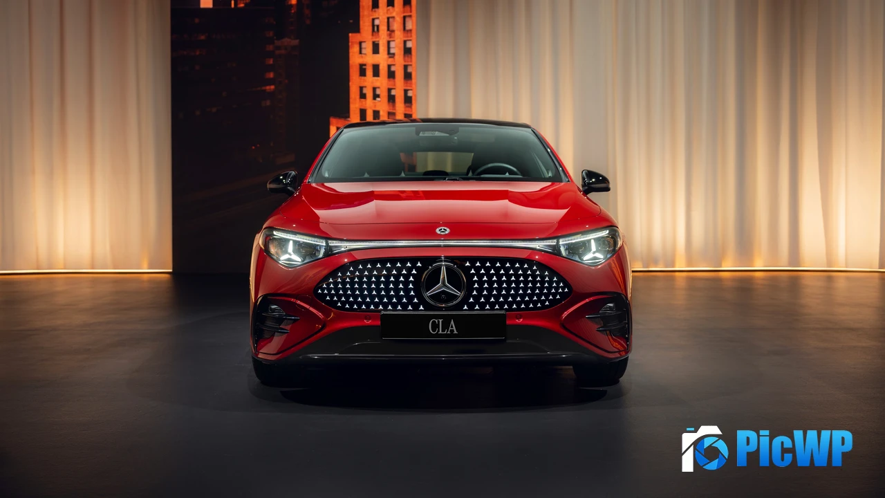 Mercedes-Benz CLA 350 4MATIC 2025 4K PC Wallpaper