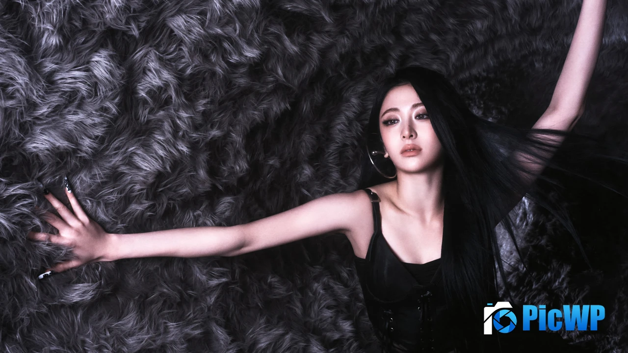 Huh Yunjin Hot 4K PC Wallpaper