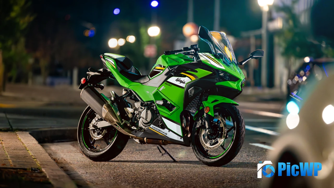 Kawasaki Ninja 500 4K PC Wallpaper