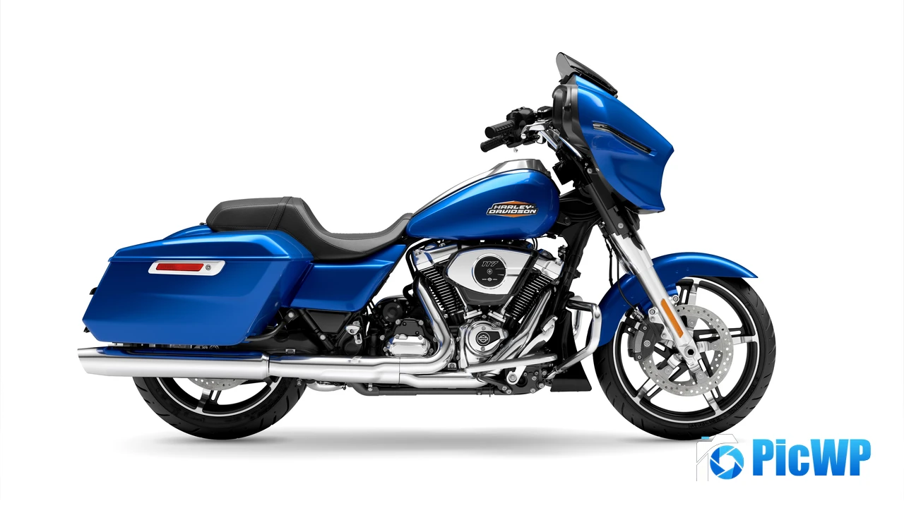 Harley-Davidson Street Glide 2025 4K PC Wallpaper