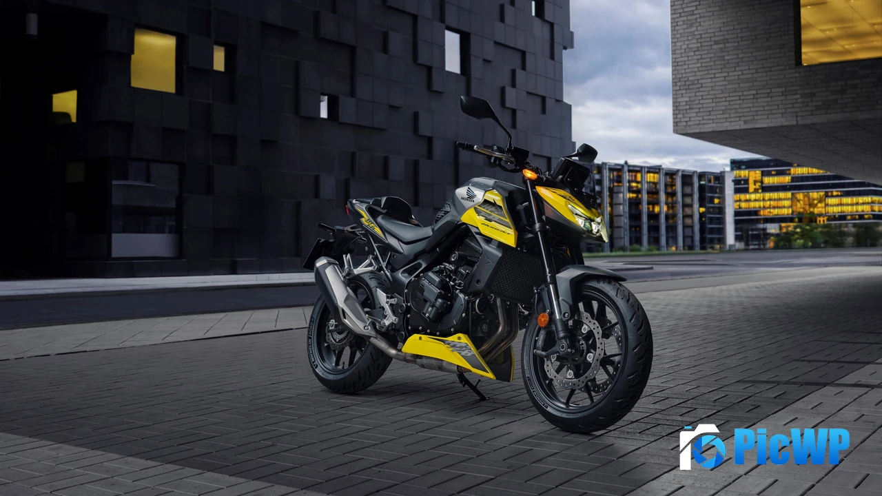 Honda CB750 Hornet Outdoor 4K PC Wallpaper