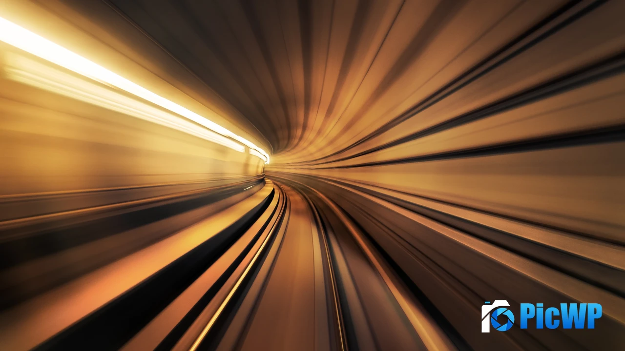 Tunnel Motion blur 4K PC Wallpaper