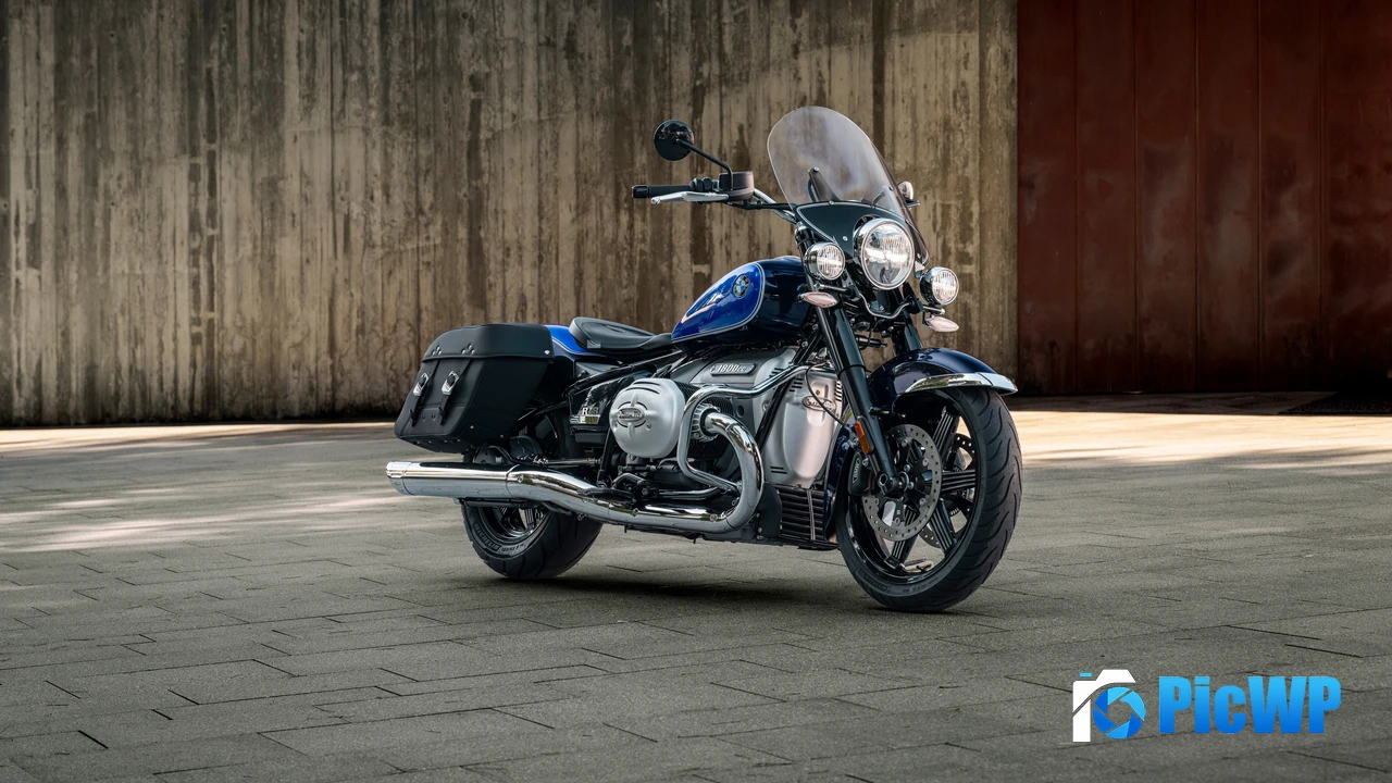 BMW R 18 Classic 2025 4K PC Wallpaper
