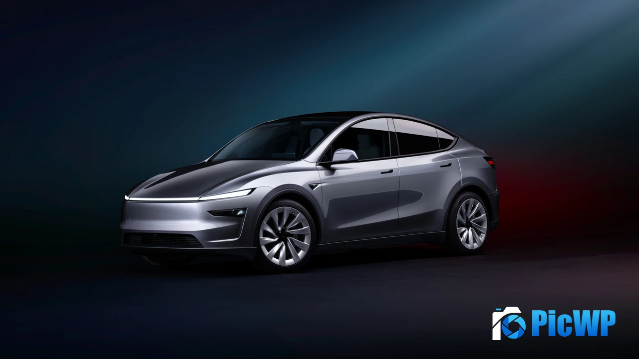 Tesla Model Y 2025 4K PC Wallpaper