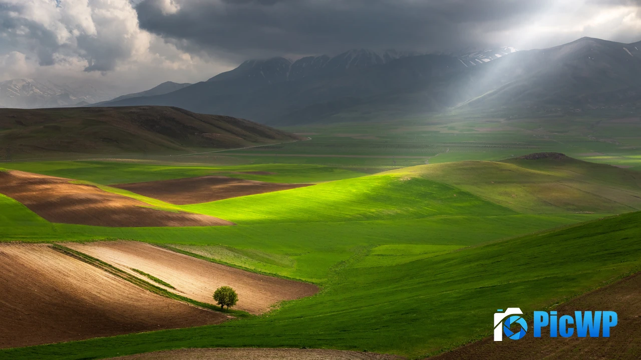 Sibillini National Park Landscape 4K PC Wallpaper