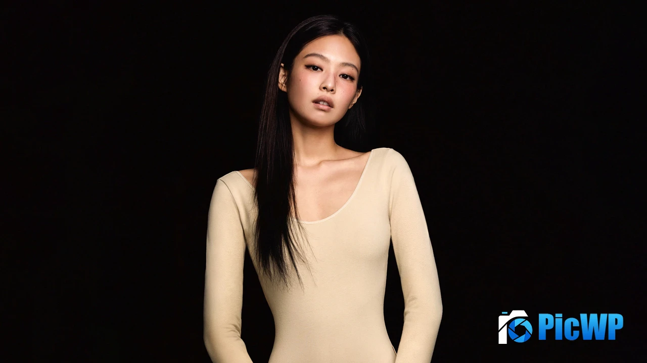 Jennie Dark background 4K PC Wallpaper