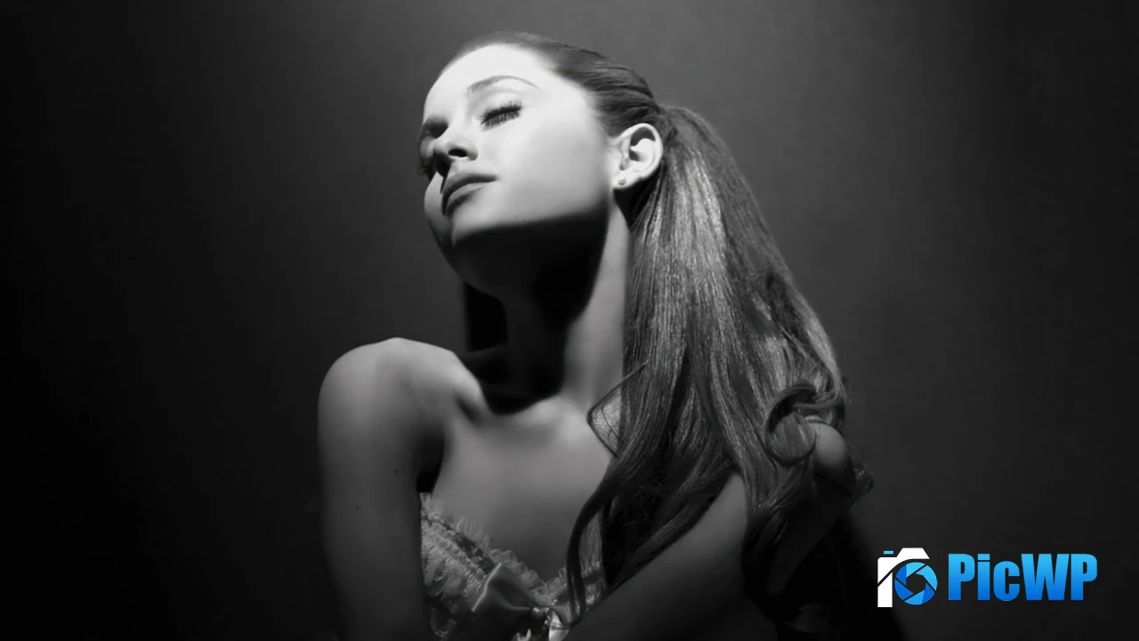 Ariana Grande Yours Truly 4K PC Wallpaper