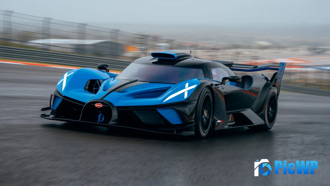 Bugatti Bolide Circuit Race 4K PC Wallpaper