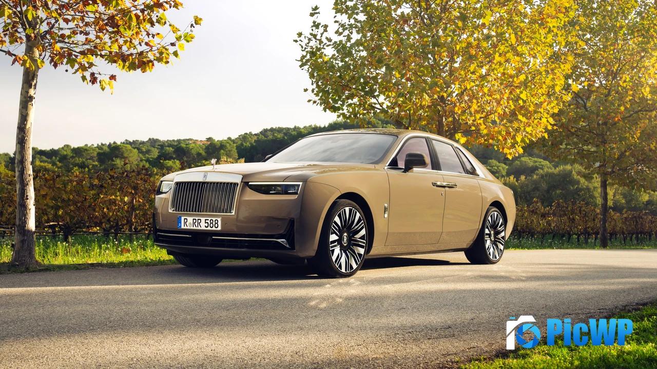 Rolls-Royce Ghost Purist 2025 4K PC Wallpaper