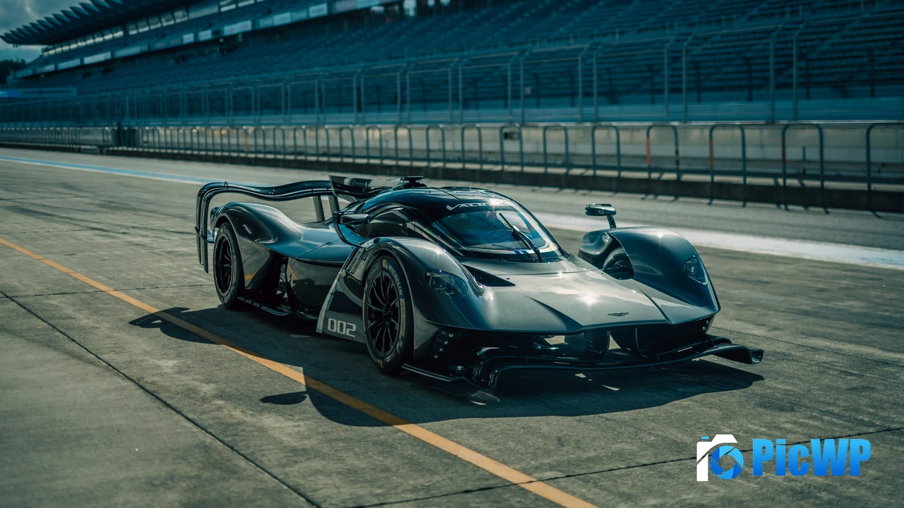 Aston Martin Valkyrie AMR Pro 4K PC Wallpaper