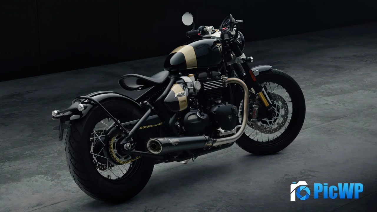 Triumph Bonneville Bobber TFC 2025 4K PC Wallpaper