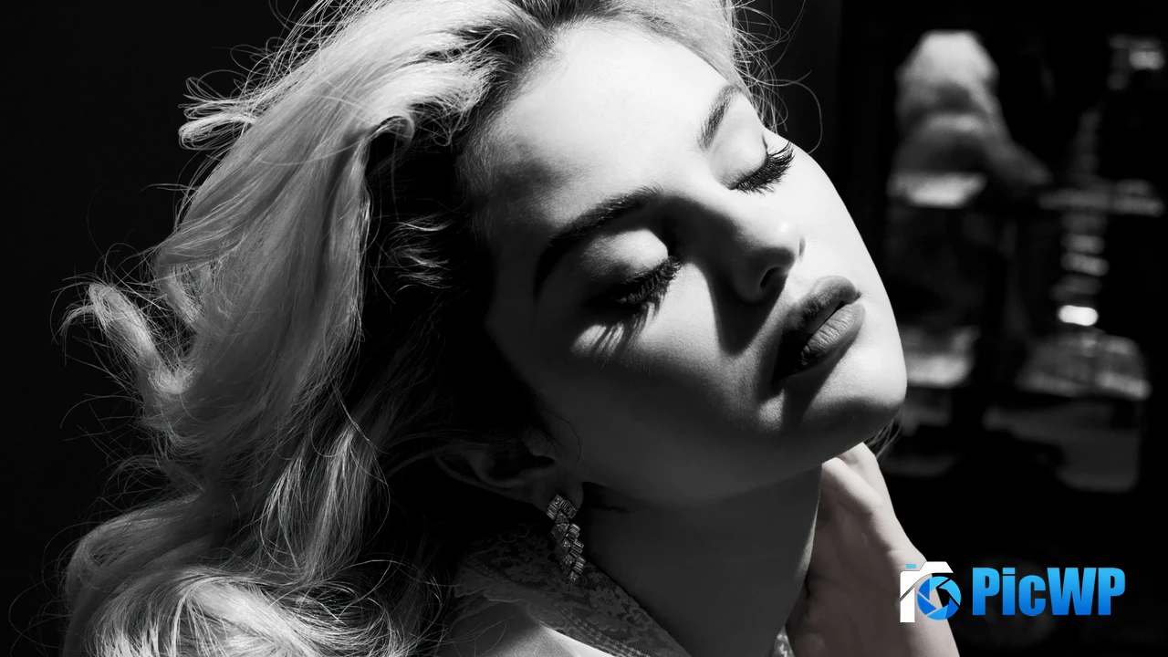 Selena Gomez Marilyn Monroe 4K PC Wallpaper