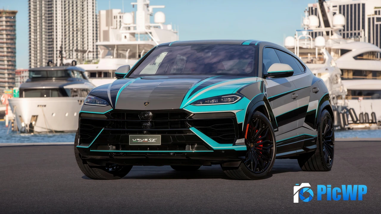 Lamborghini Urus SE Miami 4K PC Wallpaper