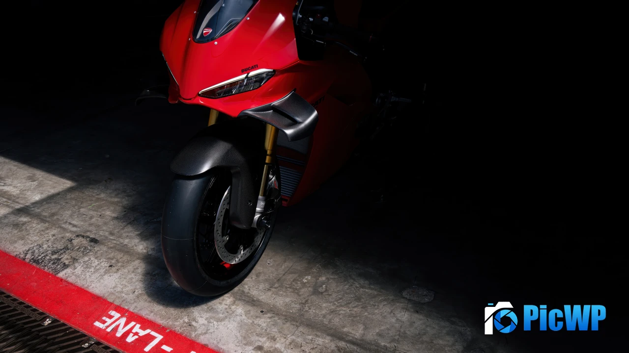 Ducati Panigale V4 2025 4K PC Wallpaper