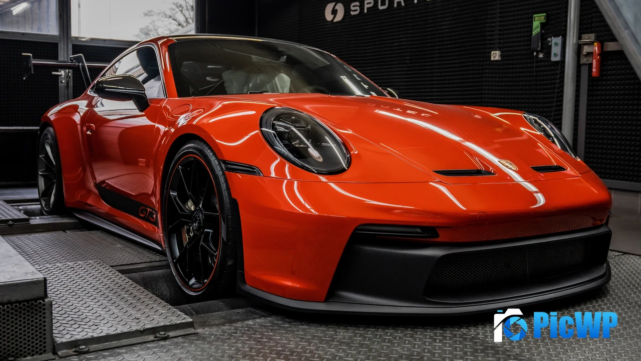 Porsche 911 GT3 Clubsport 4K PC Wallpaper