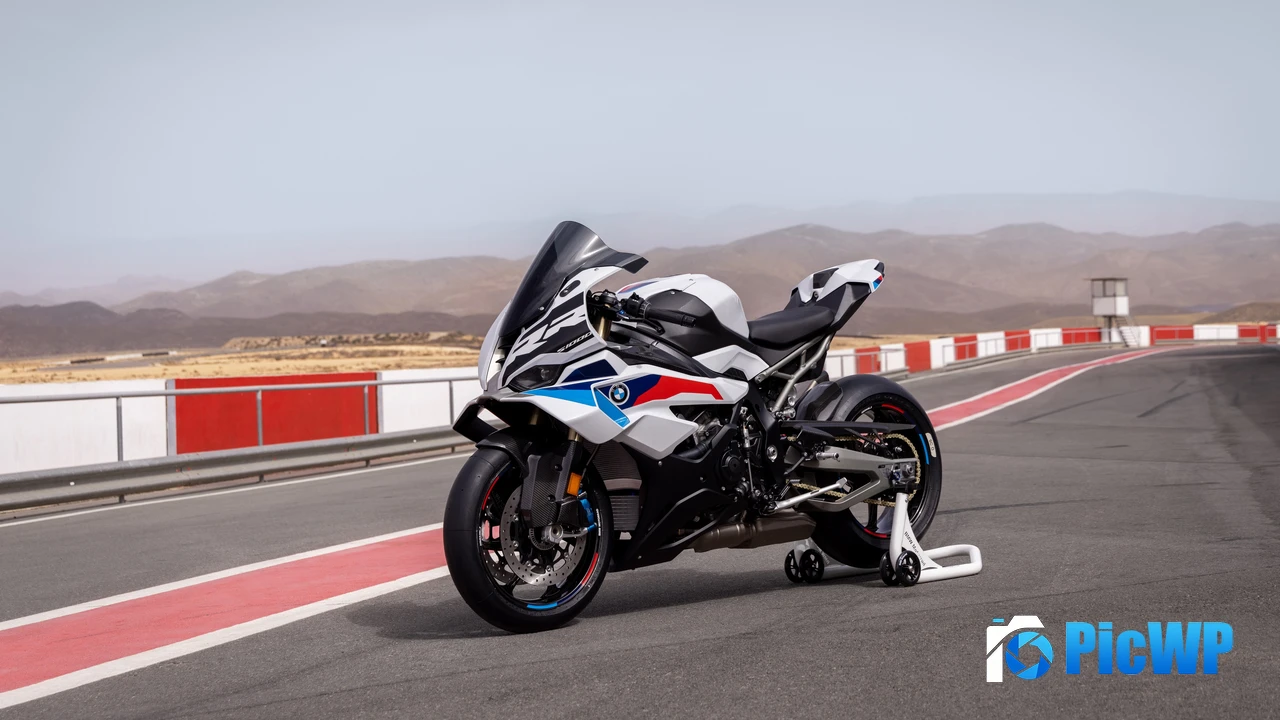 BMW S 1000 RR M Package 4K PC Wallpaper