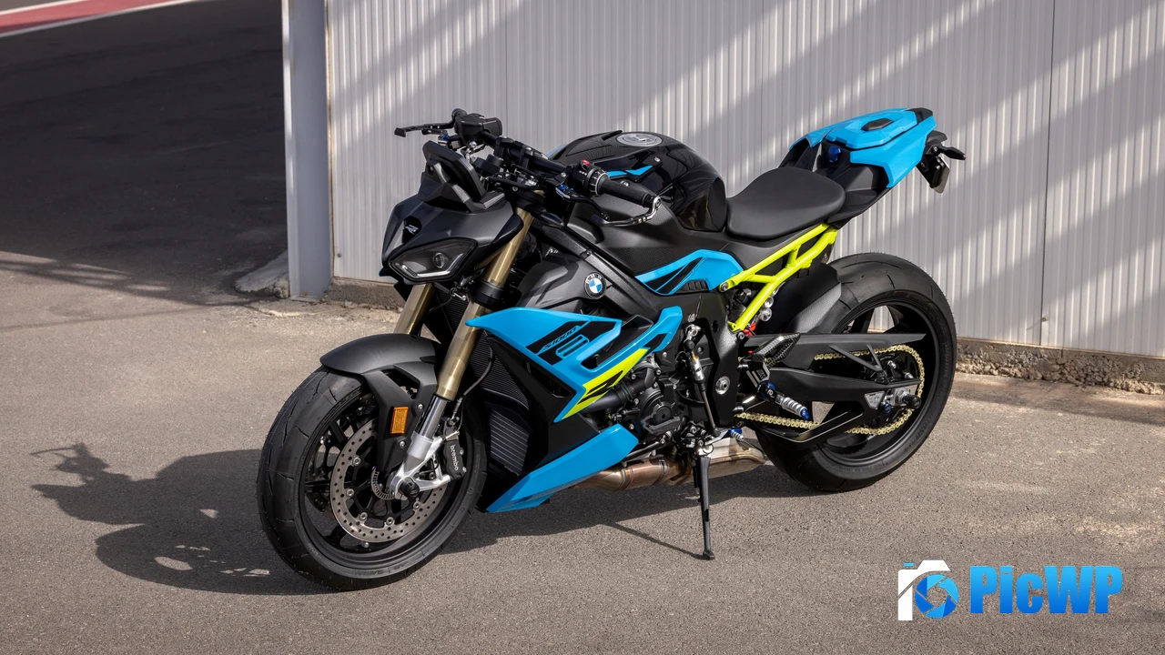BMW S1000R Sport 4K PC Wallpaper