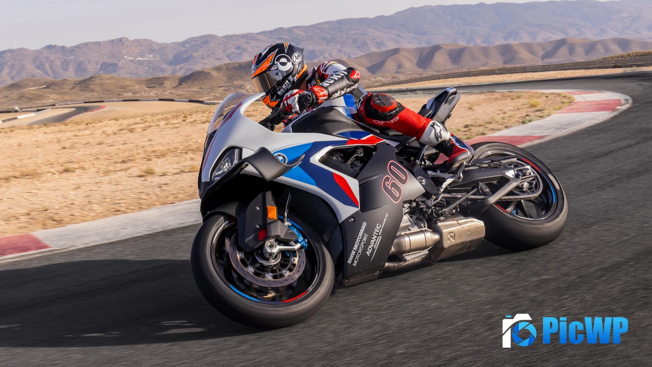 BMW M 1000 RR Race track 4K PC Wallpaper