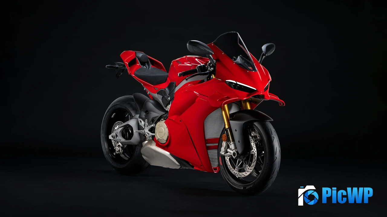 Ducati Panigale V4 S 2025 4K PC Wallpaper