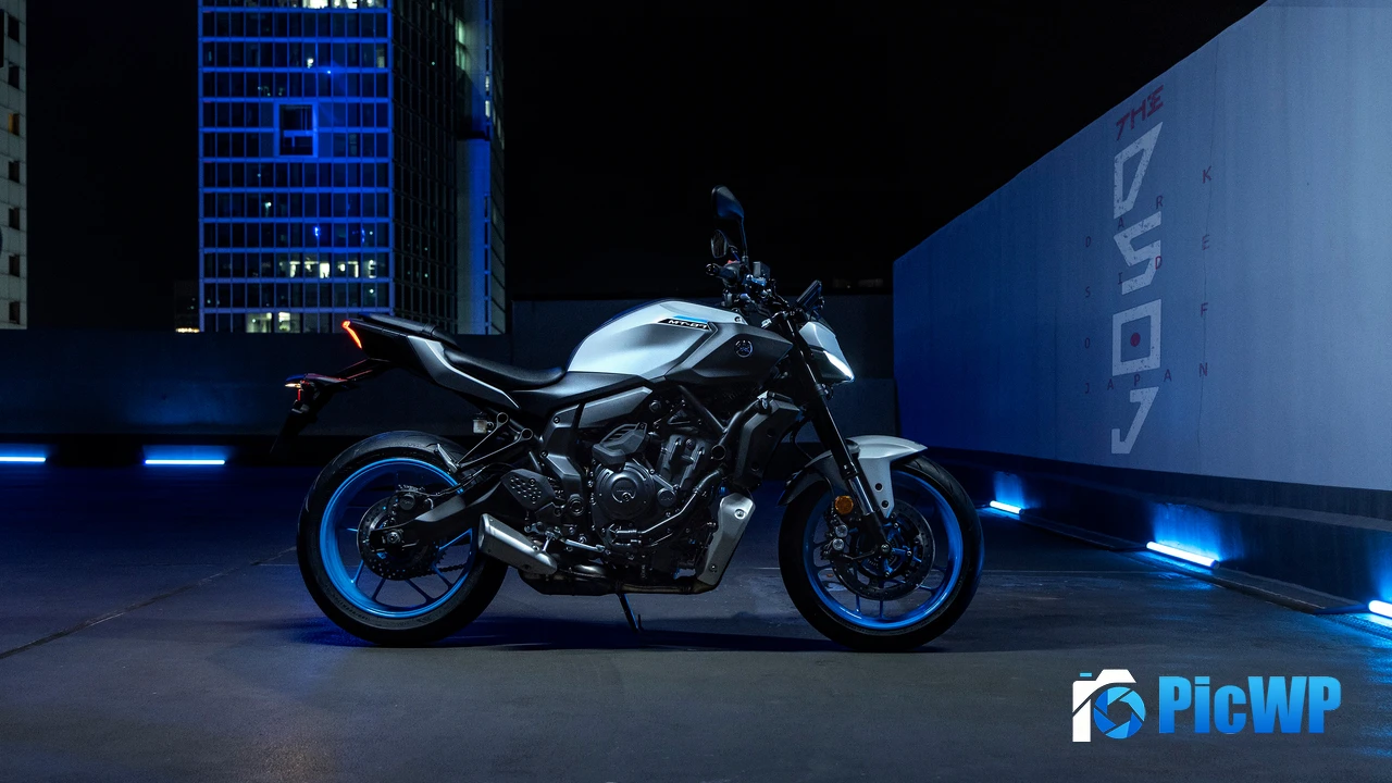 2025 Yamaha MT-07 4K PC Wallpaper