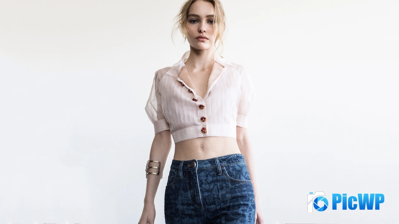 Lily Rose Depp White background 4K PC Wallpaper
