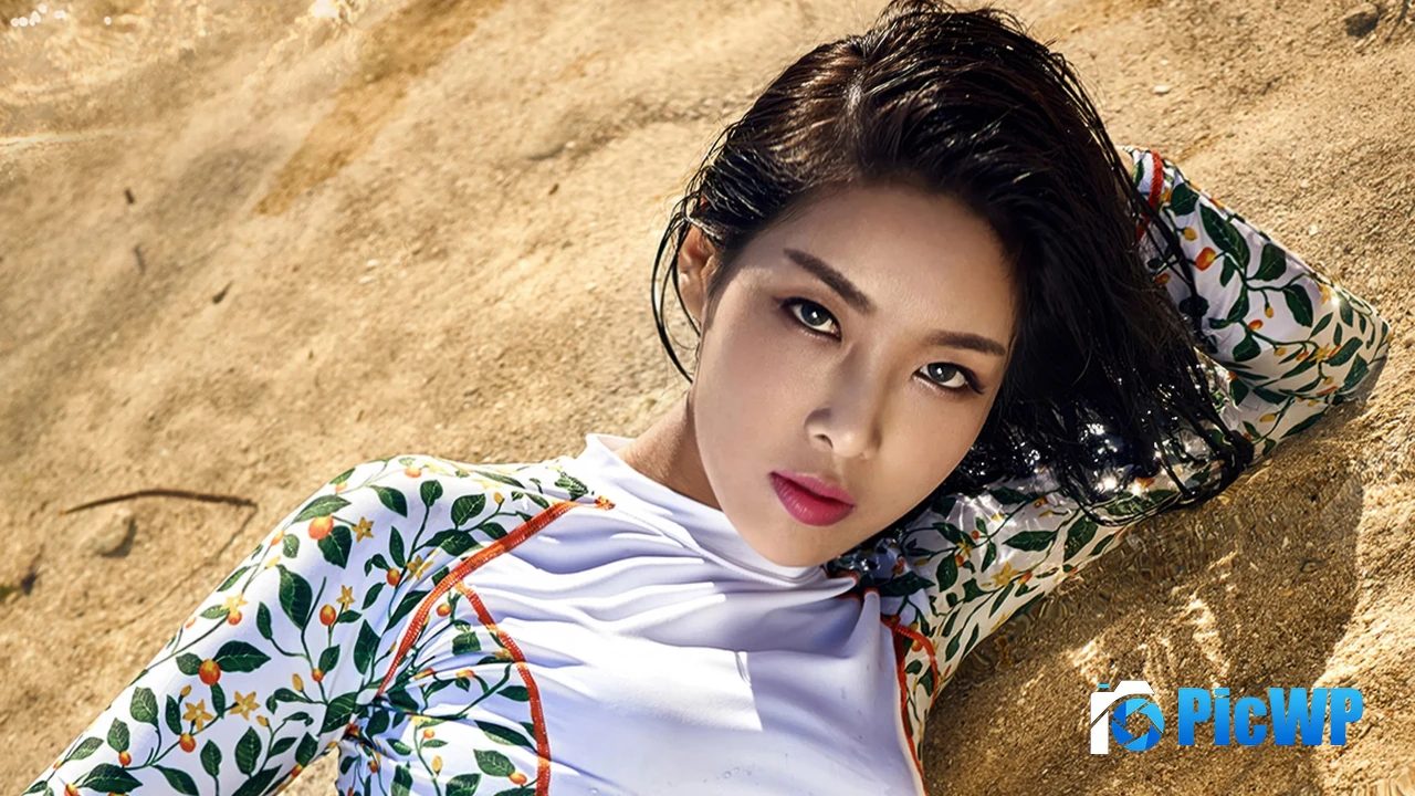 Yubin South Korean Singer 4K PC Wallpaper