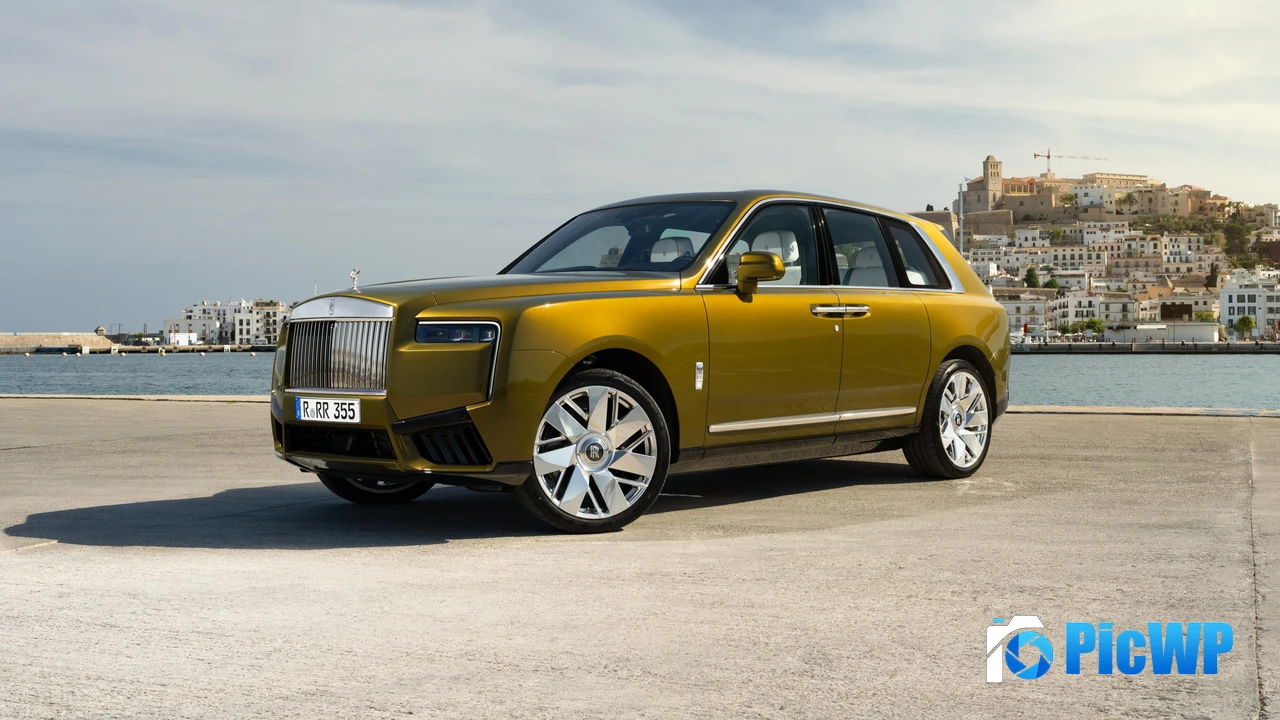 Rolls-Royce Cullinan Monaco 4K PC Wallpaper