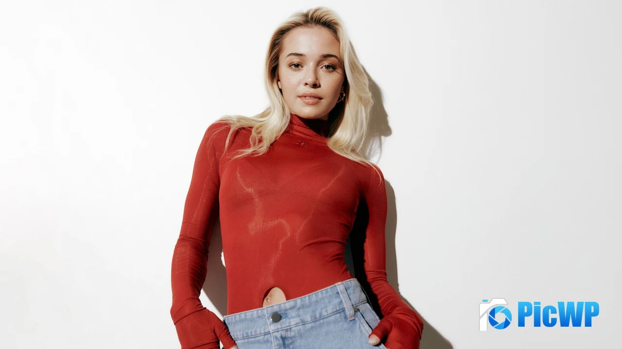 Olivia Dunne Red dress 4K PC Wallpaper