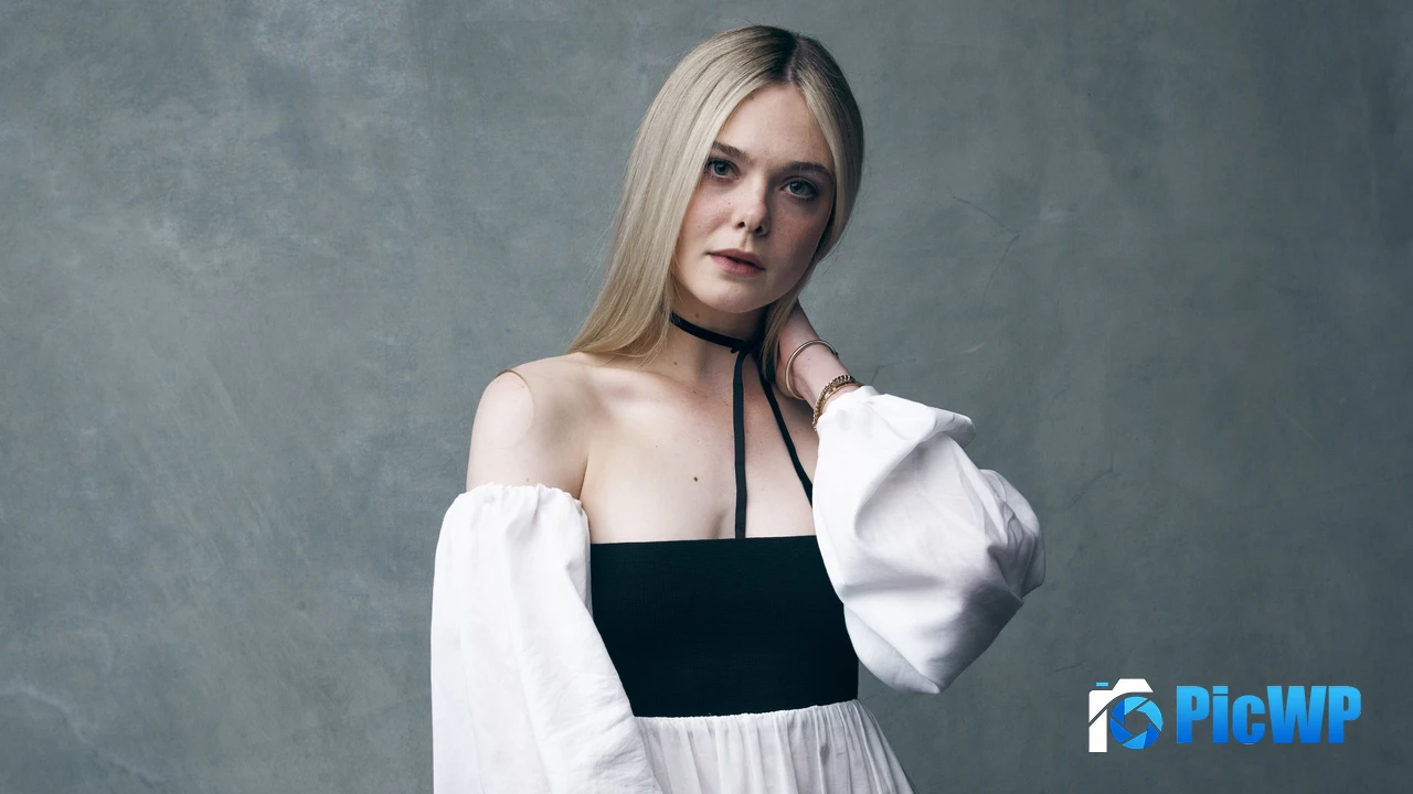 Elle Fanning Blonde 4K PC Wallpaper