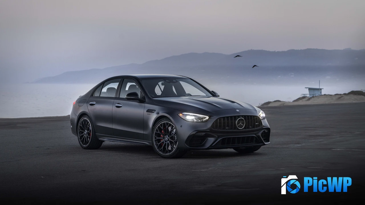 Mercedes-AMG C 63 S E Performance 2024 4K PC Wallpaper