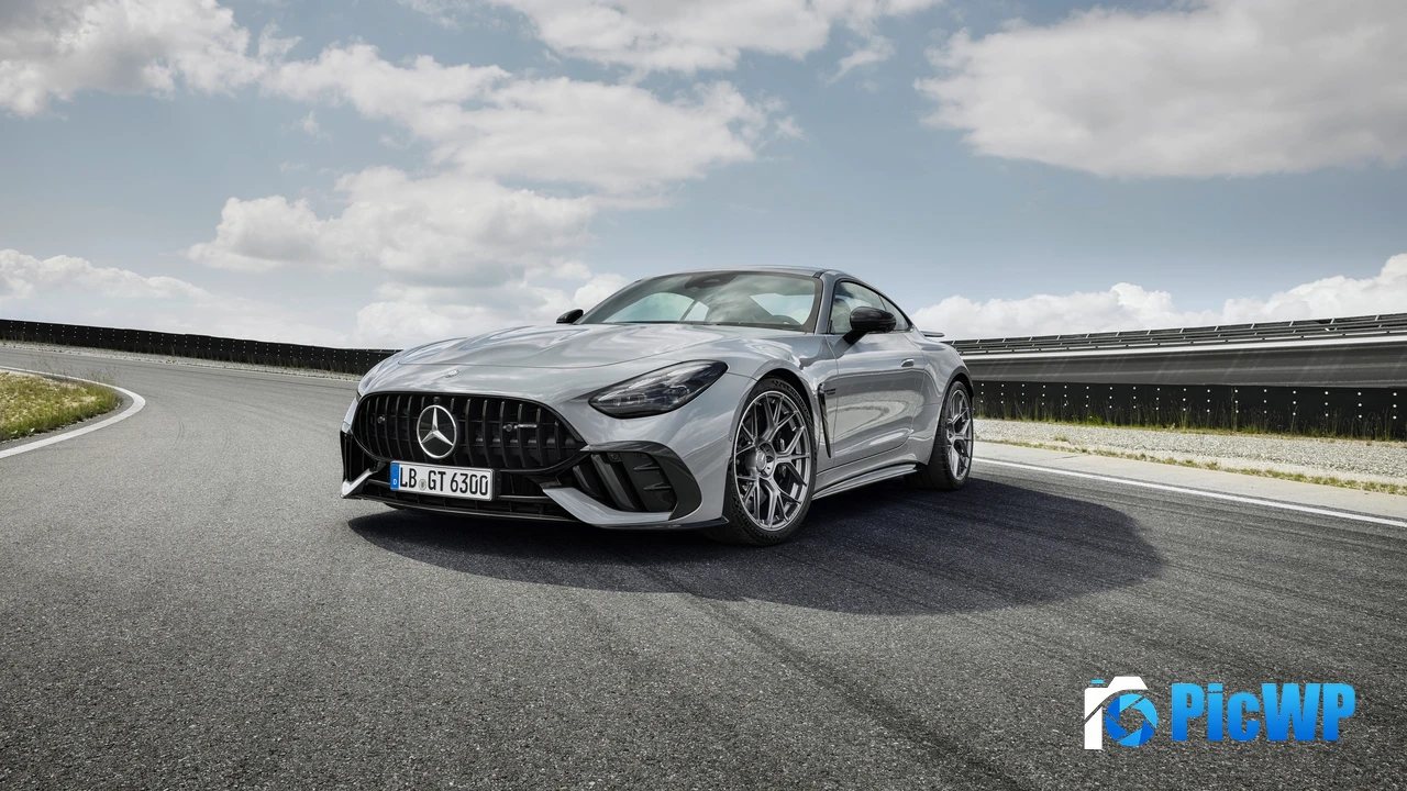 Mercedes-AMG GT 63 PRO 4MATIC+ 2024 4K PC Wallpaper