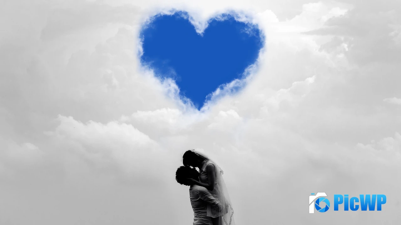 Love couple Cloudy Sky 4K PC Wallpaper