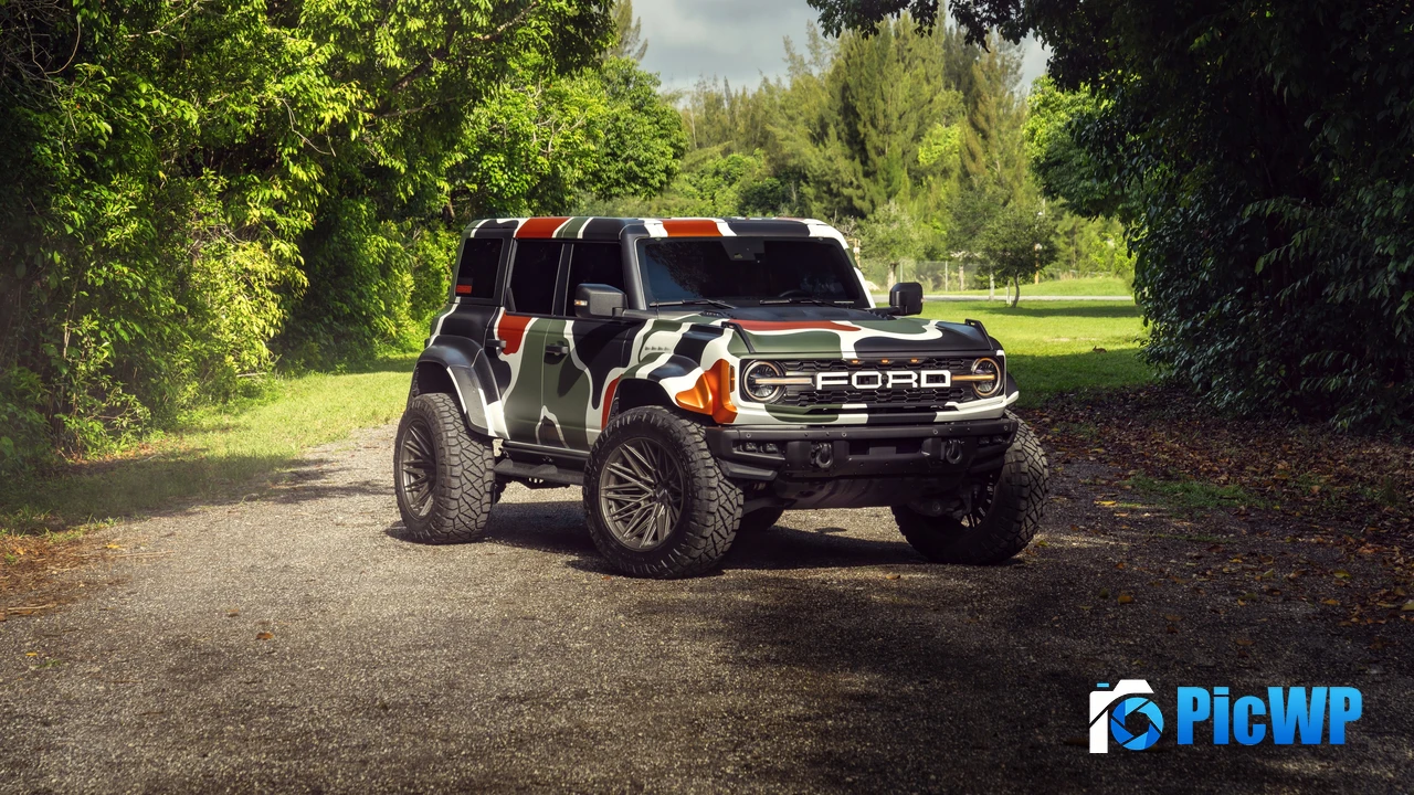 Ford Bronco Raptor Aesthetic 4K PC Wallpaper