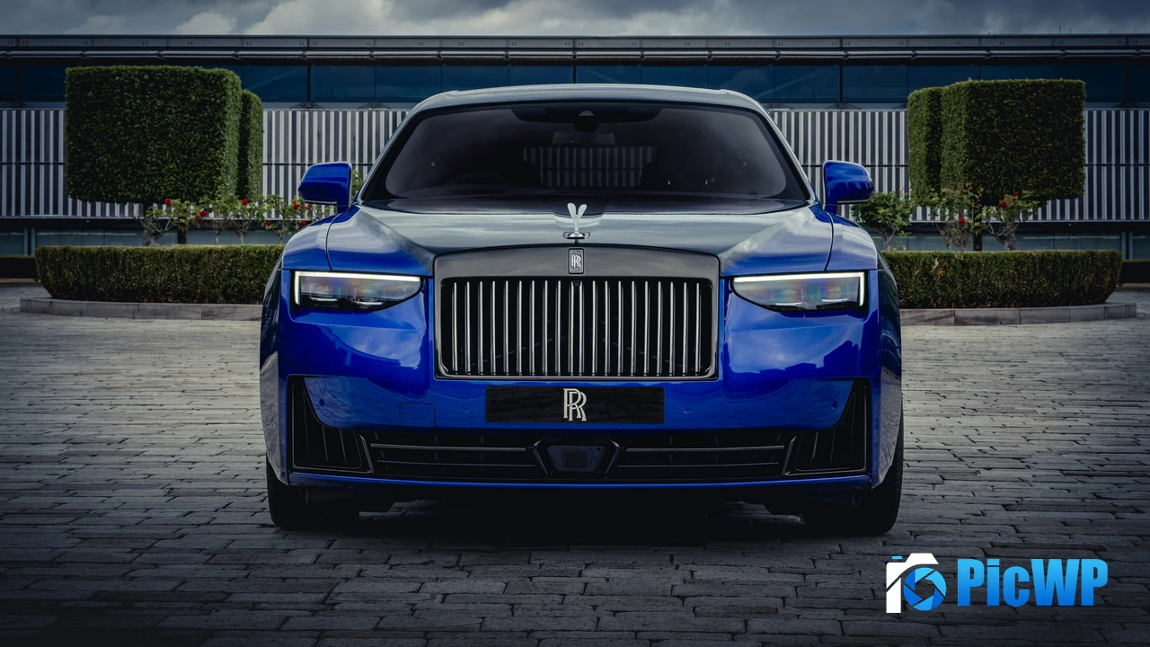 Rolls-Royce Black Badge Ghost Gamer 2025 4K PC Wallpaper
