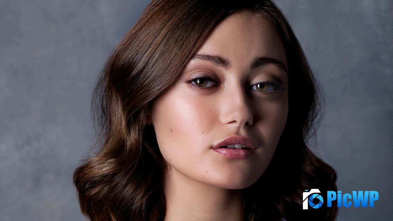 Ella Purnell Closeup 4K PC Wallpaper