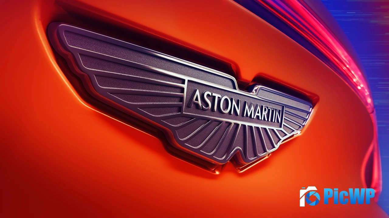 Aston Martin DBX707 Logo 4K PC Wallpaper