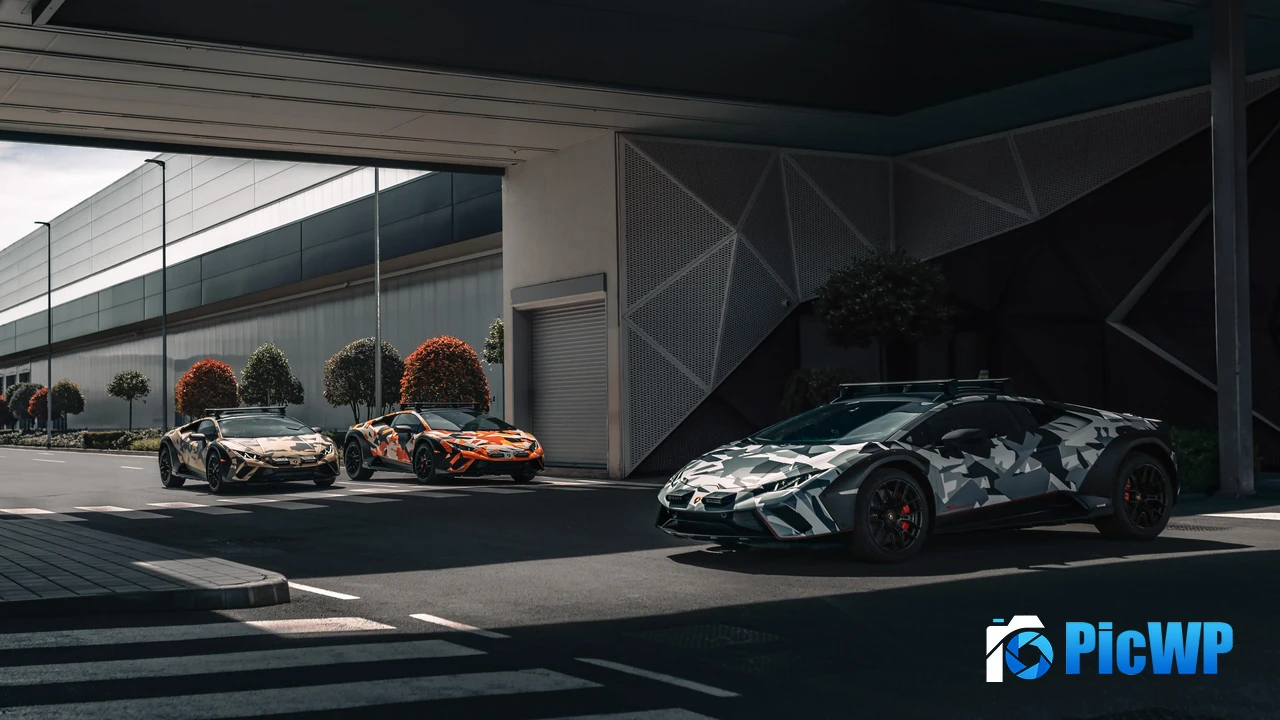 Lamborghini Huracan Sterrato Tarmac 4K PC Wallpaper