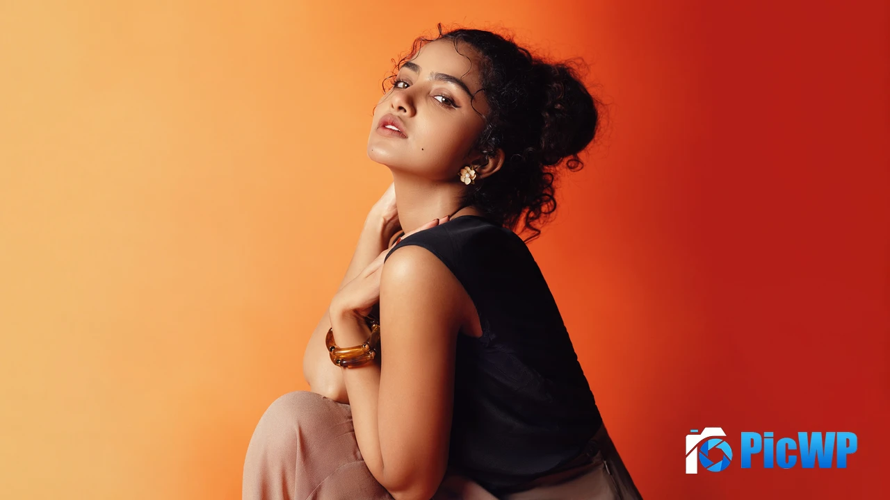 Anupama Parameswaran Vertical 3K Mobile Wallpaper