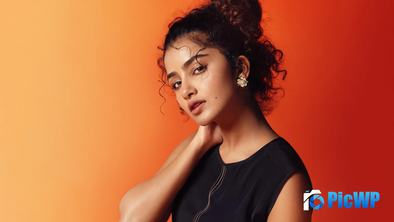 Anupama Parameswaran 4K PC Wallpaper