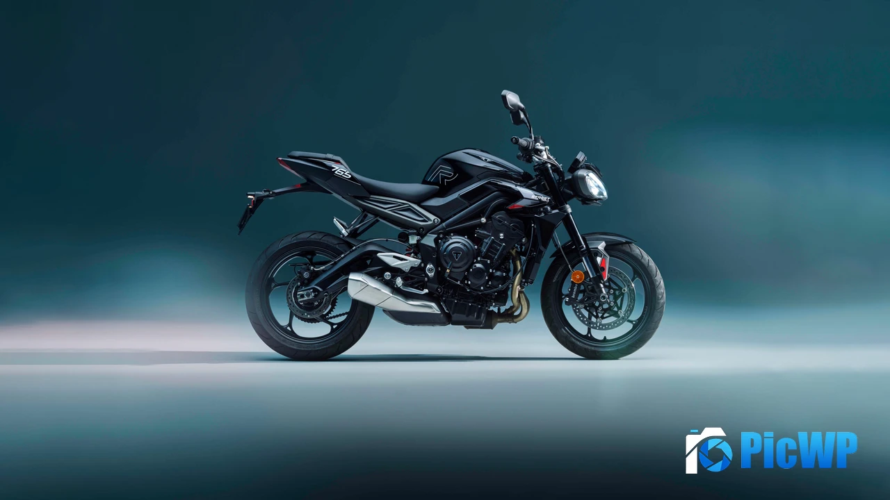 Triumph Street Triple R 2026 4K PC Wallpaper
