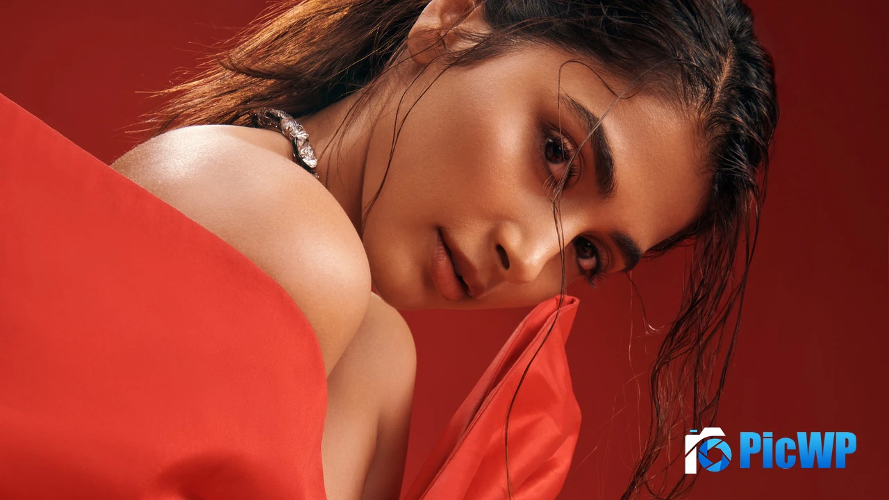 Pooja Hegde 2024 4K PC Wallpaper