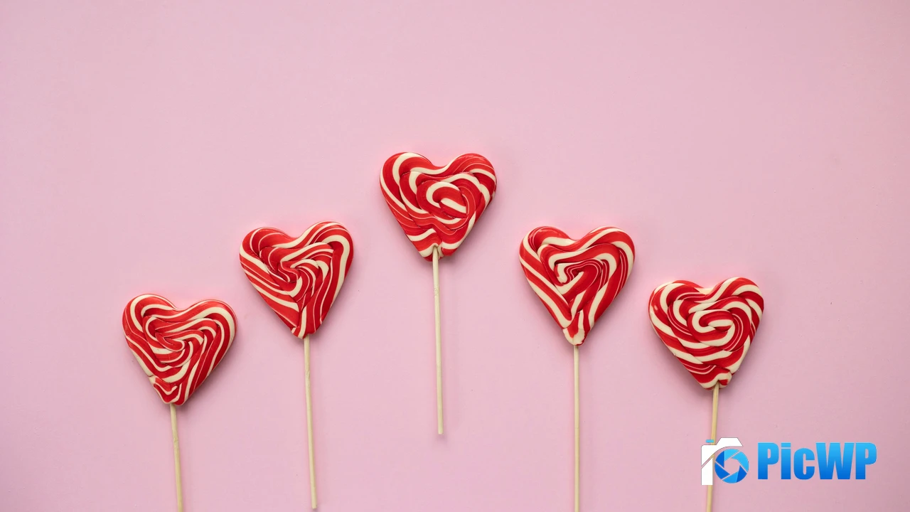 Heart shape Candies 4K PC Wallpaper