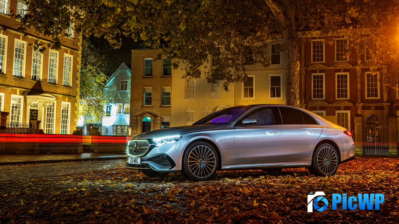 Mercedes-Benz E-Class AMG line 4K PC Wallpaper