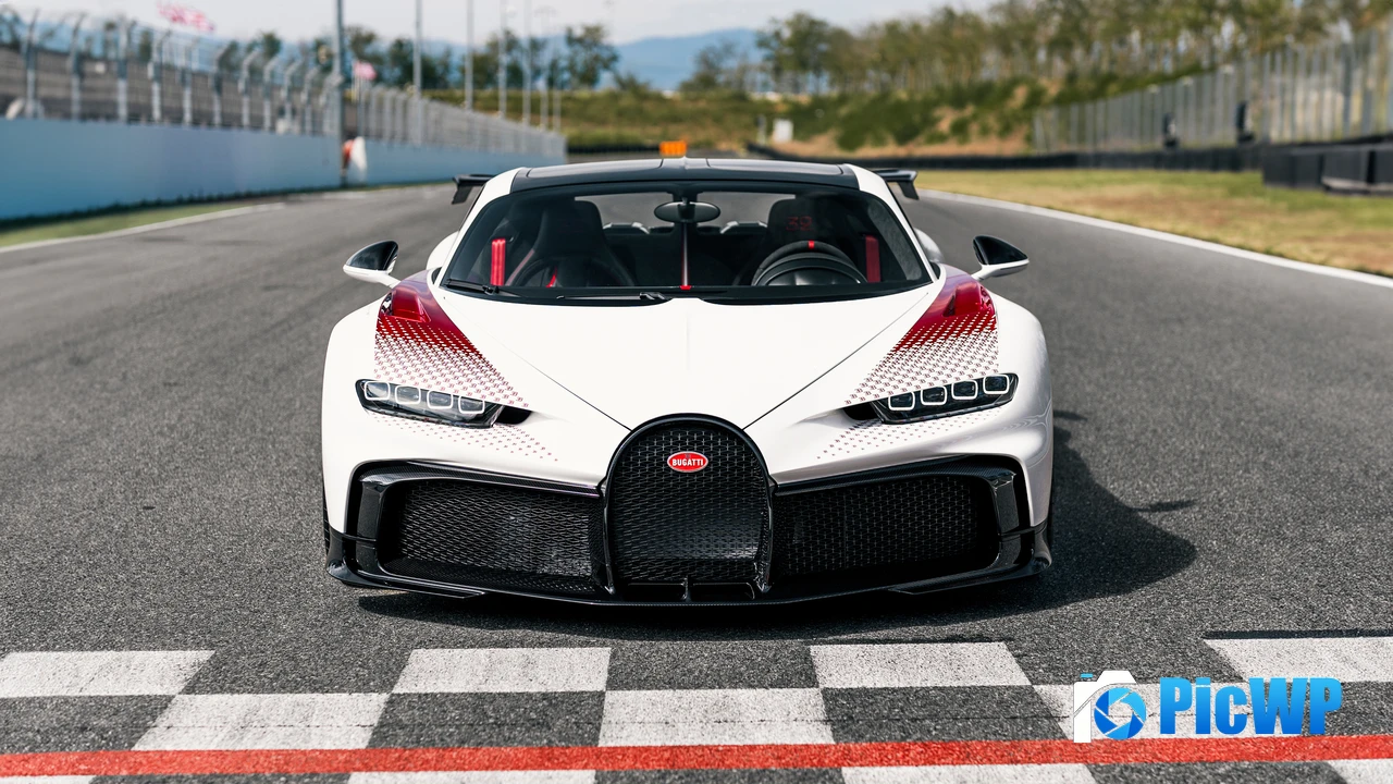 Bugatti Chiron Pur Sport Grand Prix 2024 4K PC Wallpaper