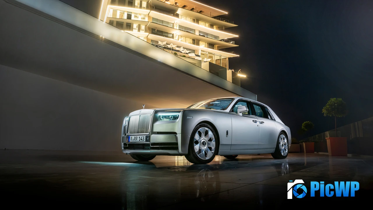 Rolls-Royce Phantom Bespoke 4K PC Wallpaper