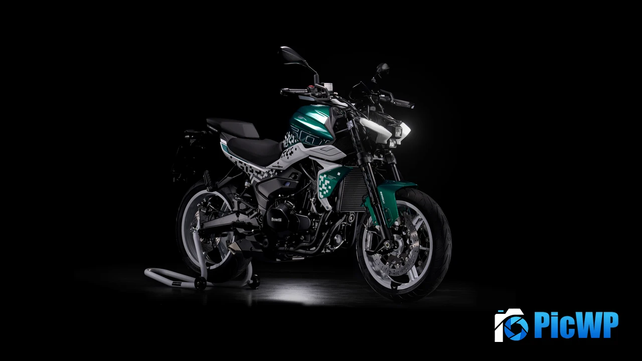 Benelli Tornado Naked Twin 500 4K PC Wallpaper
